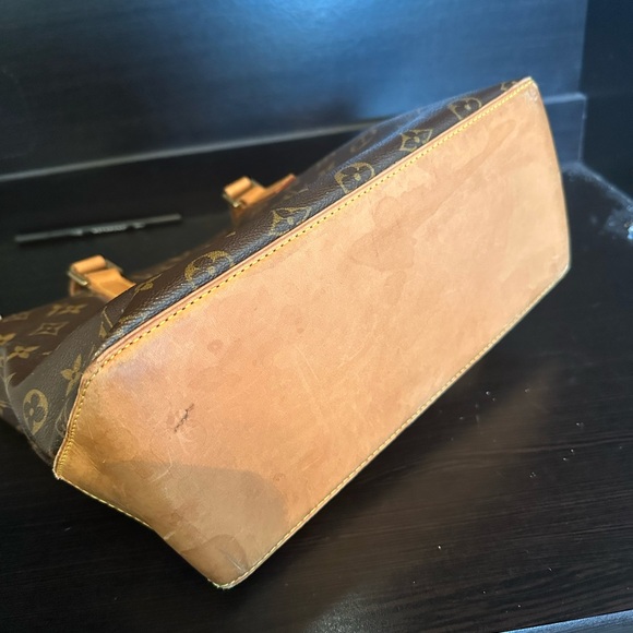 Louis Vuitton Shoulder Bag - Picture 5 of 9
